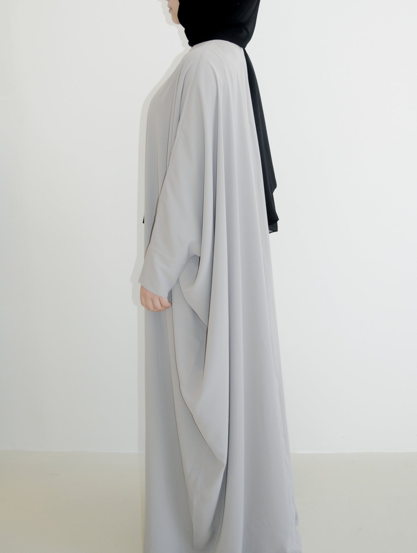 BATWING STAPLE ABAYA - PEBBLE