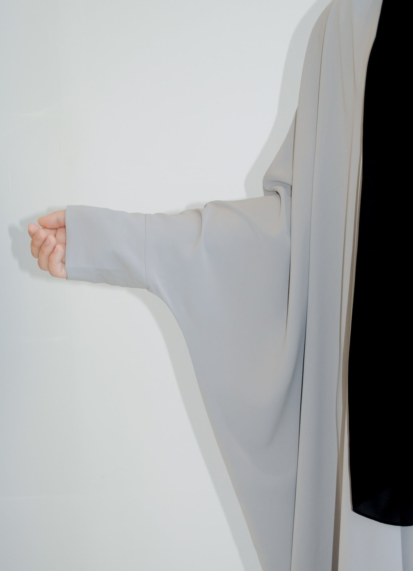 BATWING STAPLE ABAYA - PEBBLE