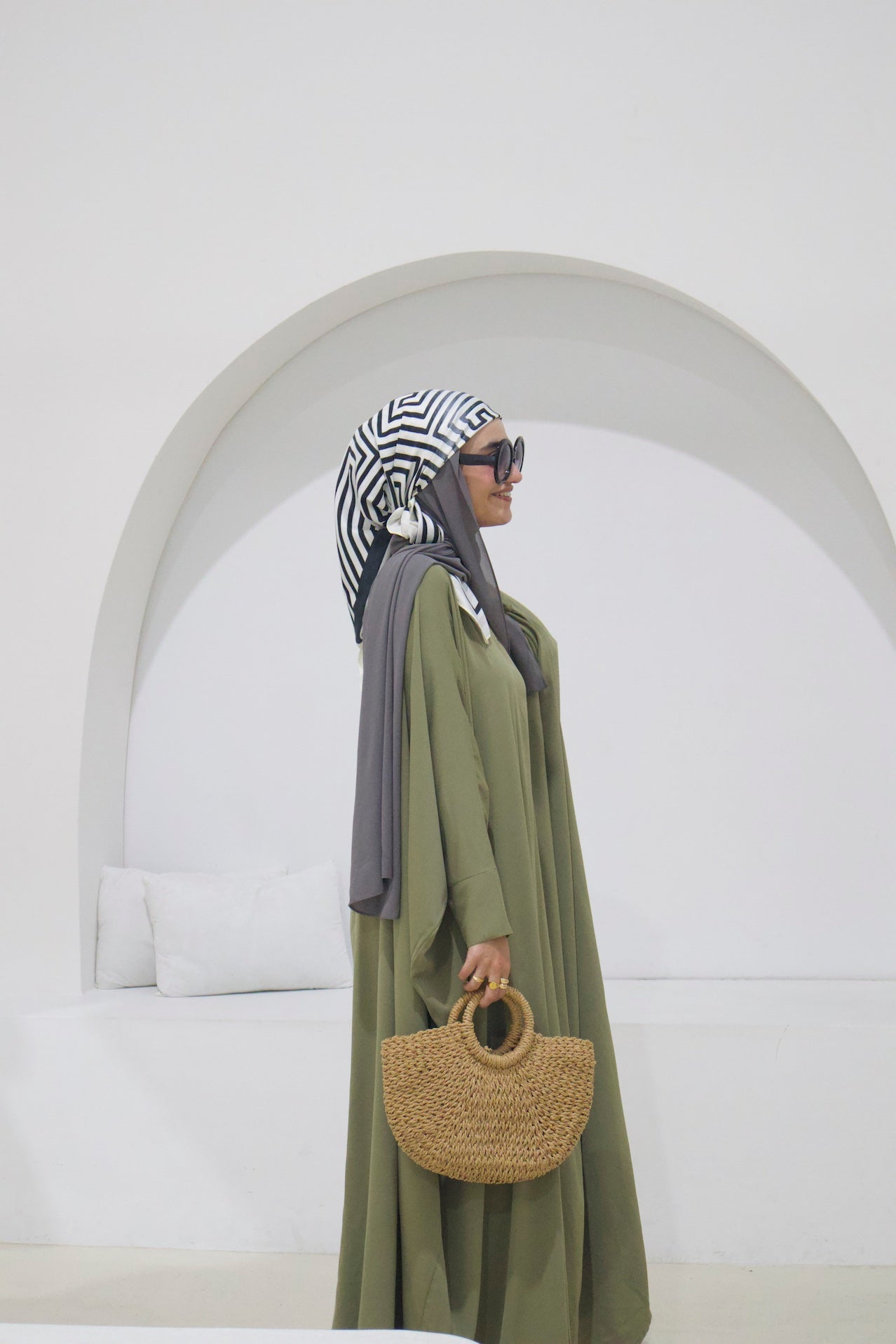 BATWING STAPLE ABAYA - PISTACHIO