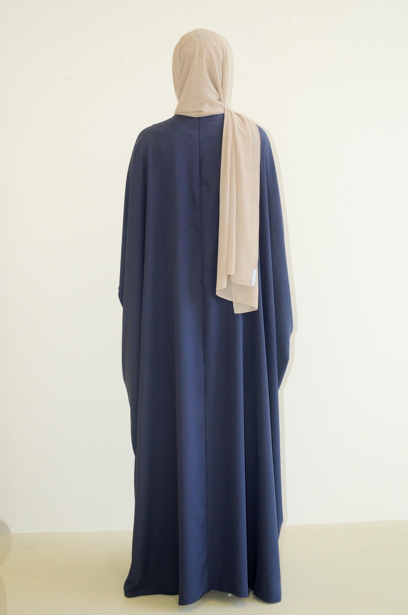BATWING STAPLE ABAYA - SPACE