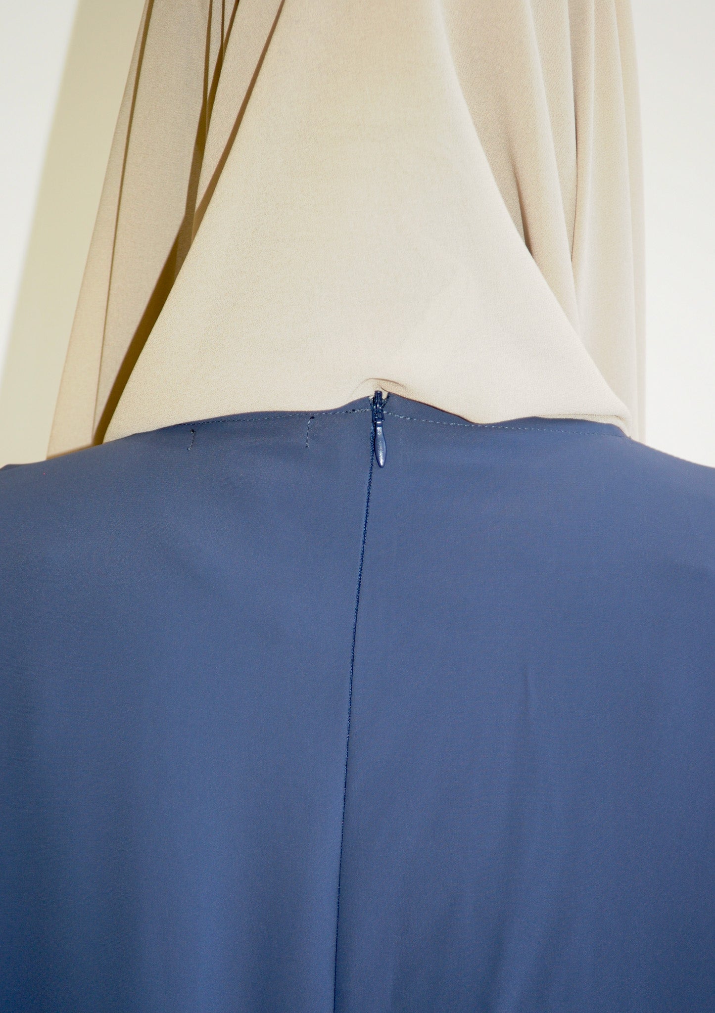 BATWING STAPLE ABAYA - SPACE