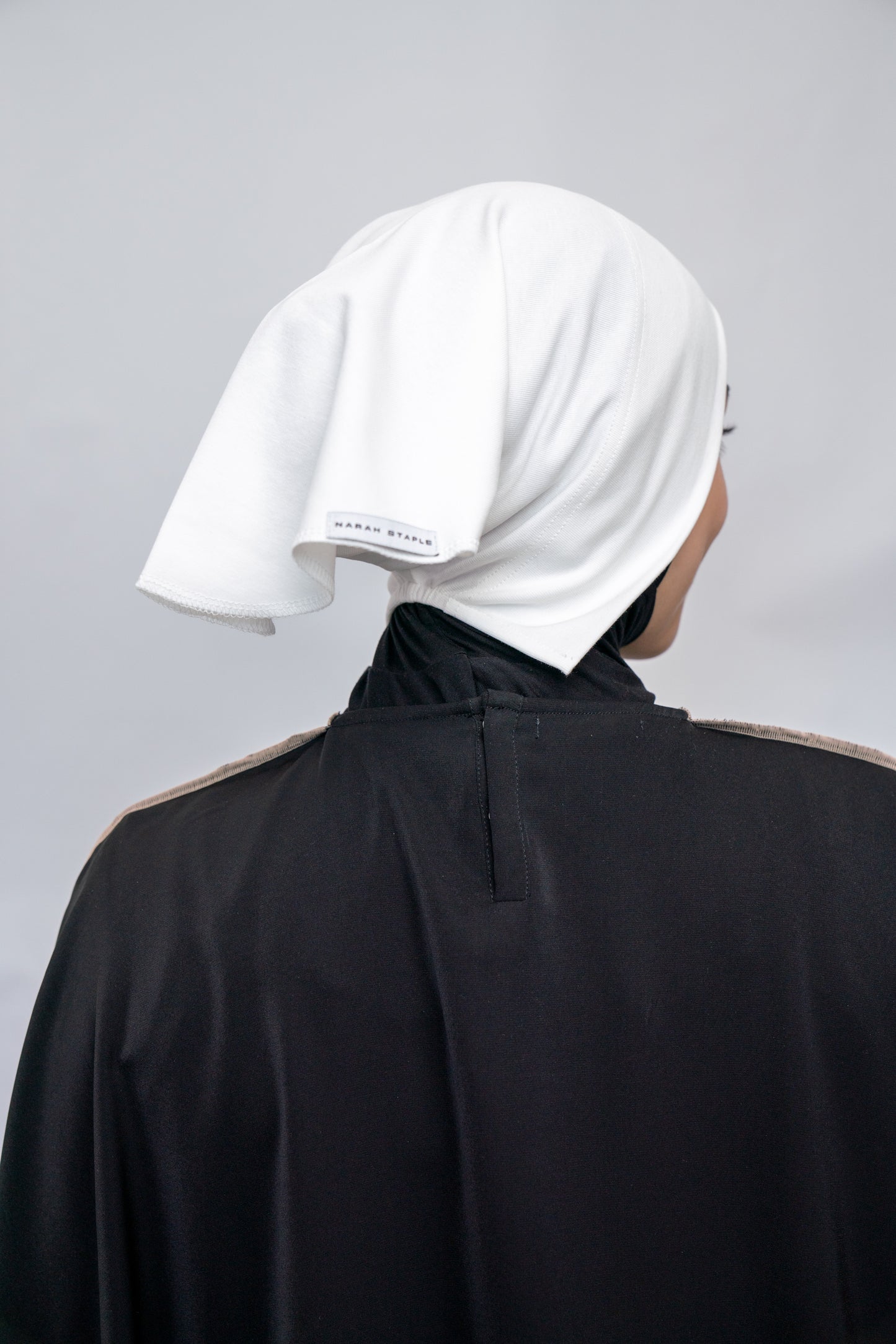 Introducing Narah's universal 'Instant Inner Net' made from Cotton Lycra which provides full coverage for all hijab fabrics and styles. The tie-back feature allows adjustment of tightness to ensure versatility and upmost comfort. Highest quality Cotton Lycra