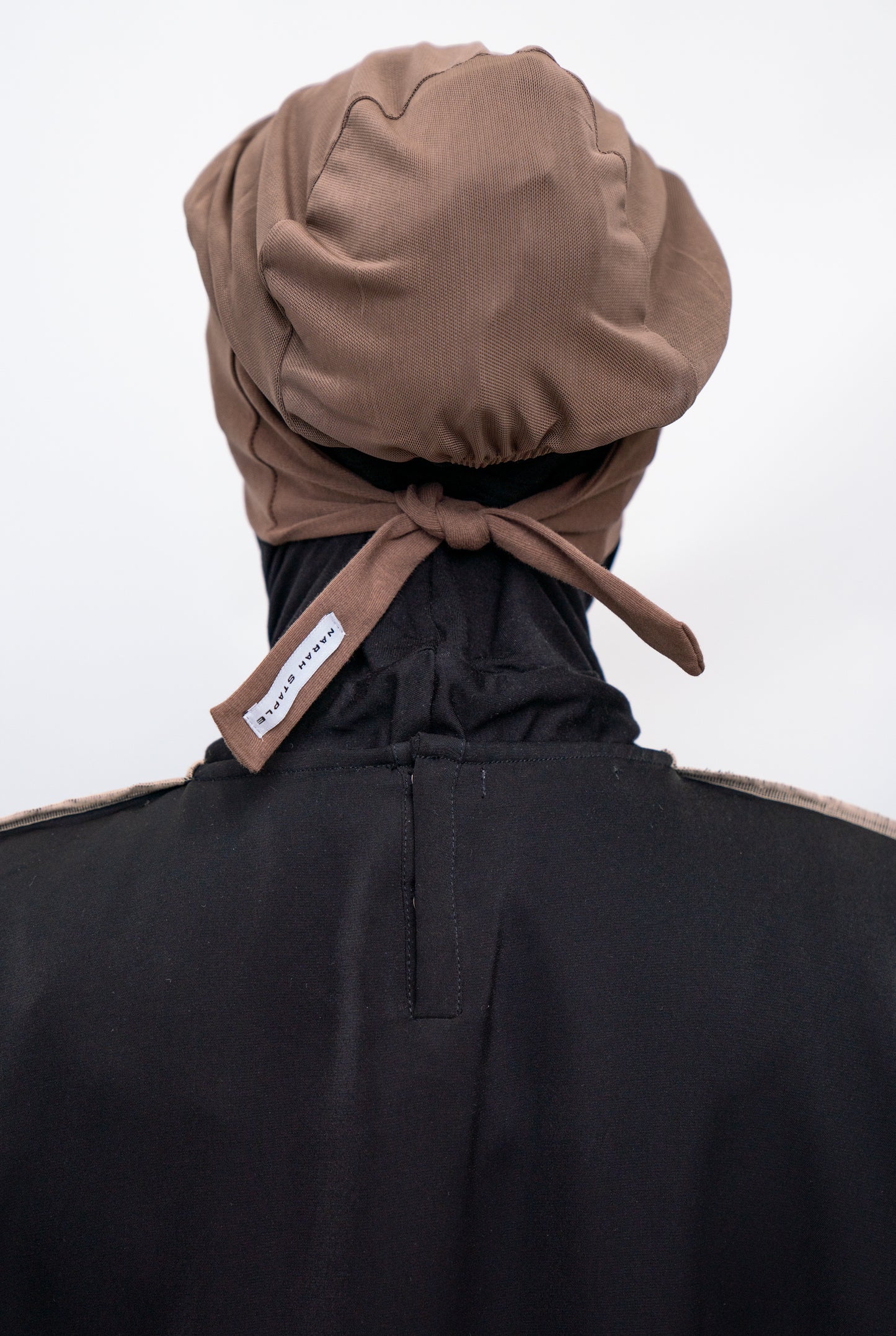 Introducing Narah's universal 'Instant Inner Net' made from Cotton Lycra which provides full coverage for all hijab fabrics and styles. The tie-back feature allows adjustment of tightness to ensure versatility and upmost comfort. Highest quality Cotton Lycra