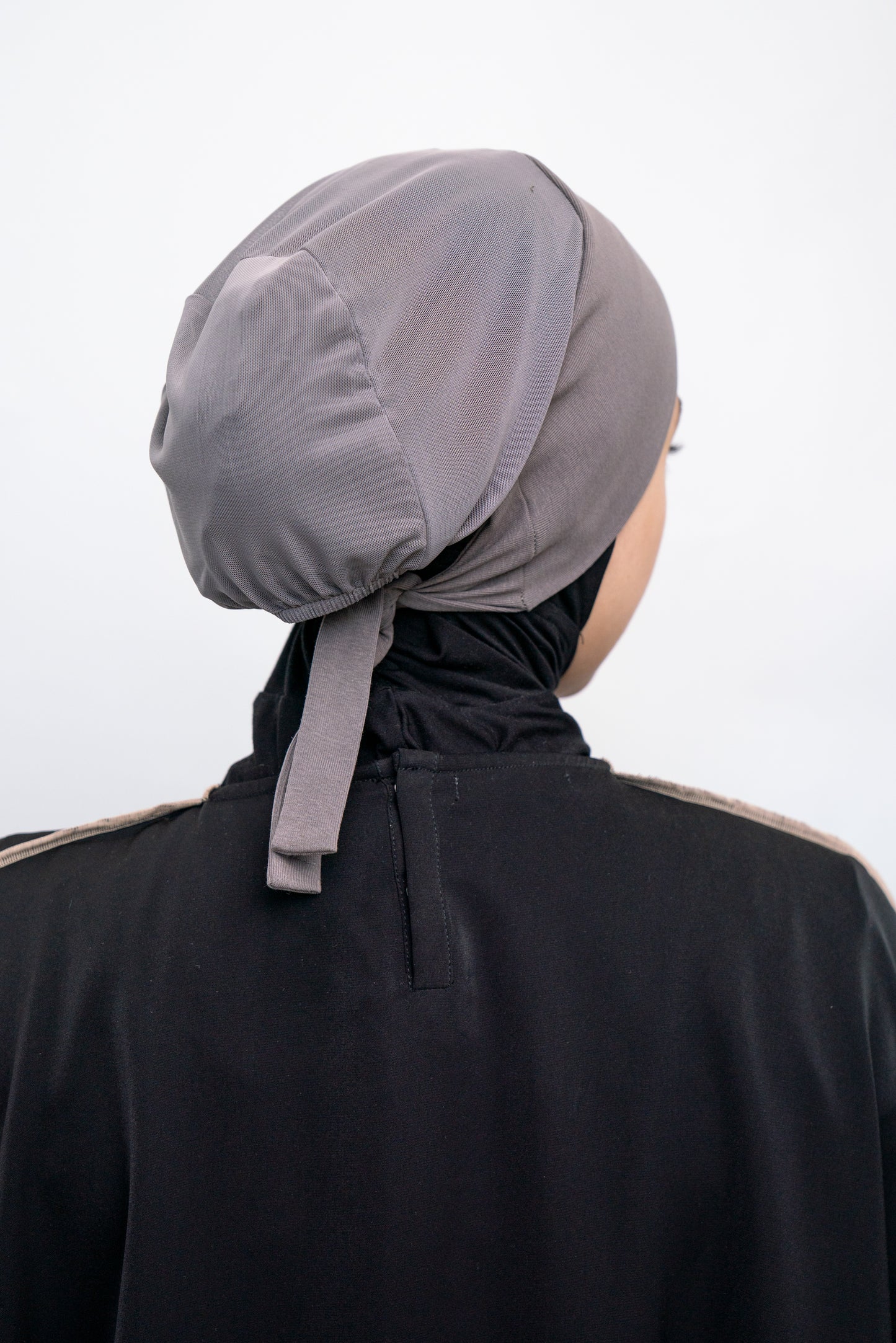 Introducing Narah's universal 'Instant Inner Net' made from Cotton Lycra which provides full coverage for all hijab fabrics and styles. The tie-back feature allows adjustment of tightness to ensure versatility and upmost comfort. Highest quality Cotton Lycra