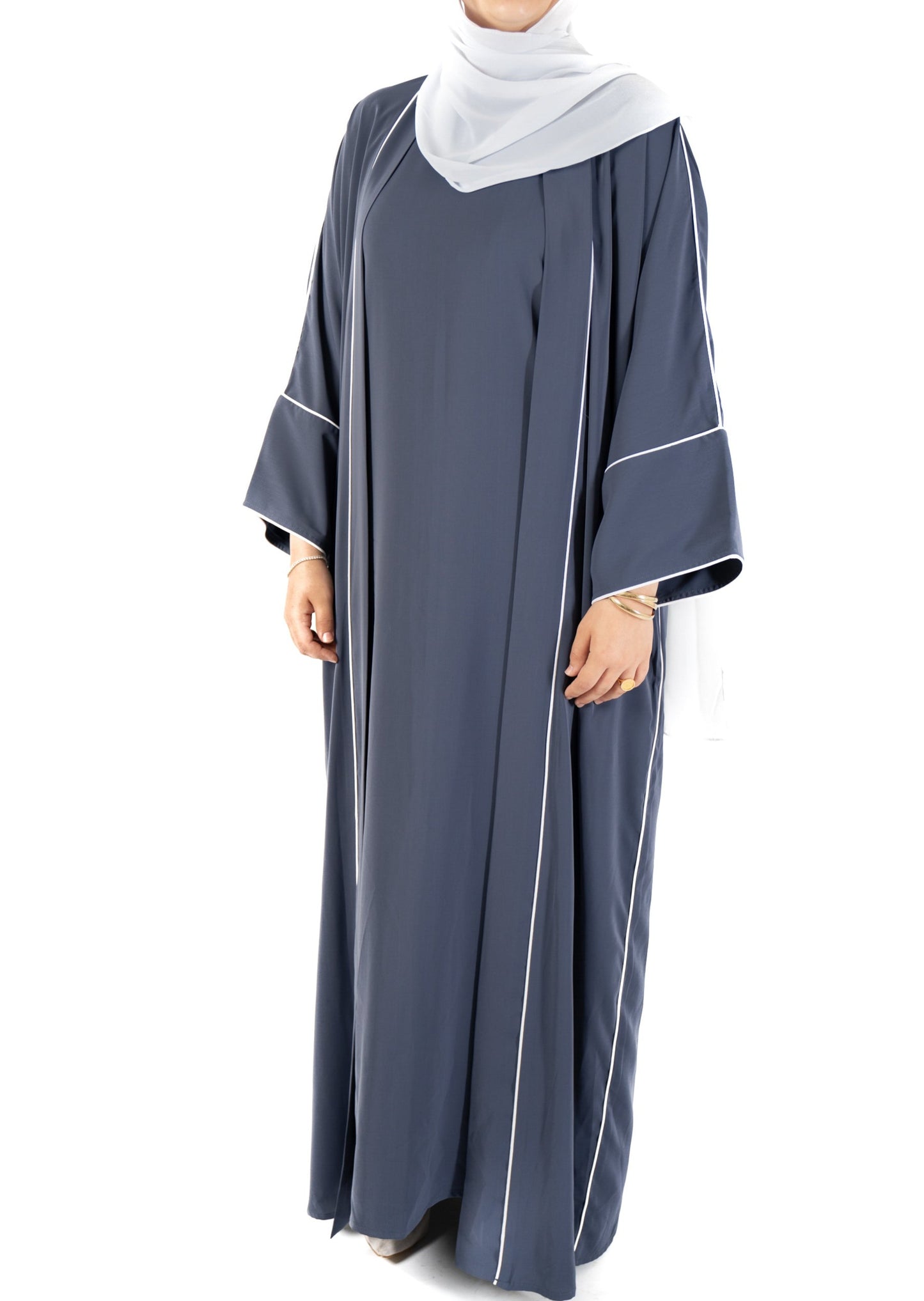 Denim blue colour abaya set. Thin material sleeveless abaya with pretty abaya wrap. Elegant abaya SYdney. Modest hijabi abaya.
