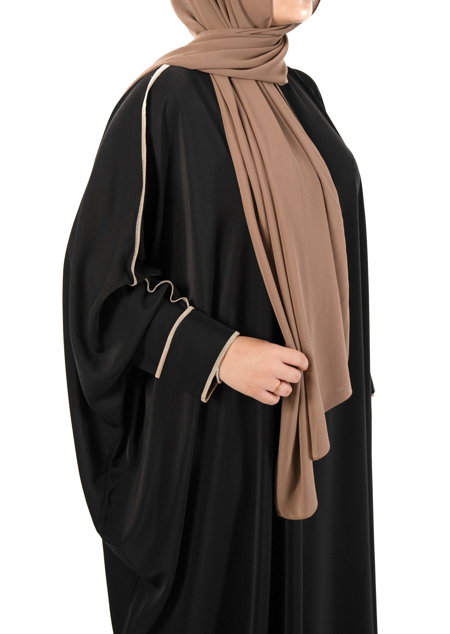 Introducing the 'Tie Back Instant Hijab' which features our Premium Chiffon shawl stitched to our Cotton Lycra Inner cap. The tie-back feature allows adjustment of tightness to ensure versatility and upmost comfort. A perfect blend of two staple browns suitable for almost any outfit. Its easy-to-wear nature makes it essential in every wardrobe.